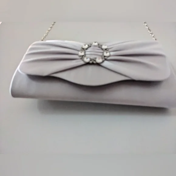 Bow silver/grey clutch with gems - NWOT - Picture 9 of 9